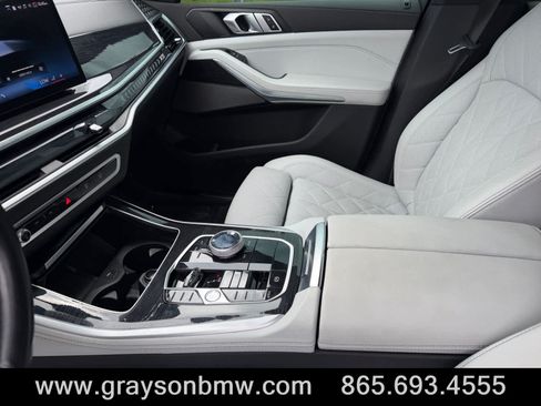 Used 2024 BMW X5 xDrive40i w/ Executive Package AWD/4WD image 12