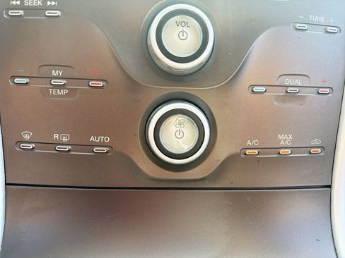 Used 2014 Ford Edge SEL w/ Equipment Group 205A FWD image 17