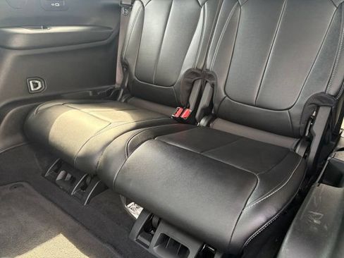 Used 2024 Jeep Grand Cherokee L Limited AWD/4WD image 15