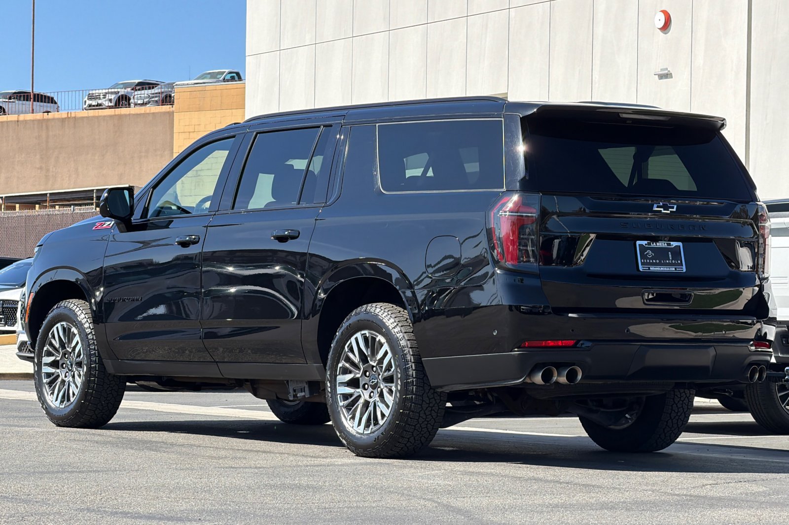 Used 2025 Chevrolet Suburban Z71 AWD/4WD image 5