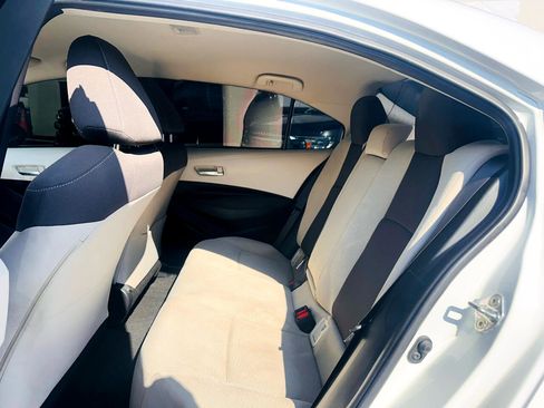 Used 2021 Toyota Corolla LE image 28
