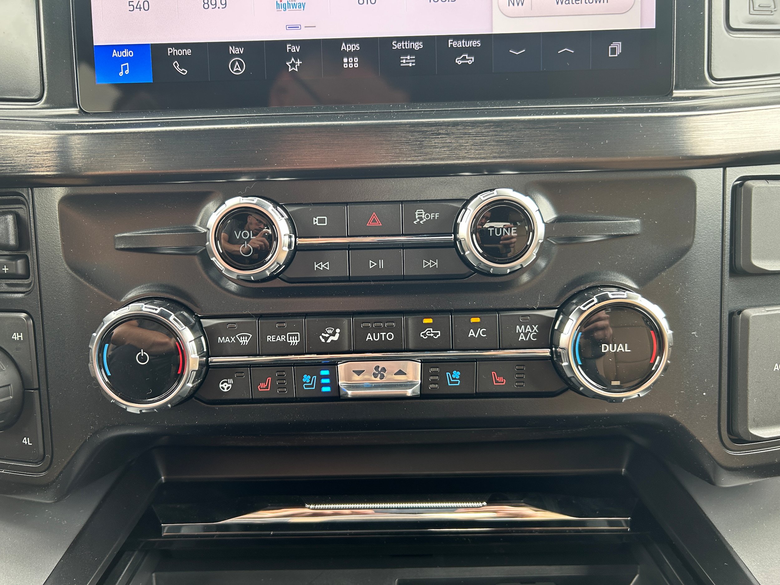 New 2026 Ford F350 Lariat w/ Black Appearance Package AWD/4WD image 19