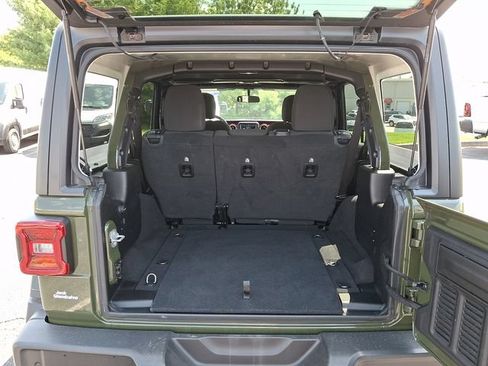 Certified 2021 Jeep Wrangler Unlimited Rubicon w/ LED Lighting Group AWD/4WD image 33