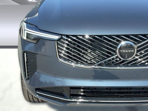 New 2026 Volvo XC90 B6 Ultra w/ Protection Package image 28