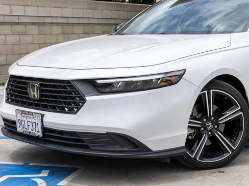 Used 2023 Honda Accord Sport image 7