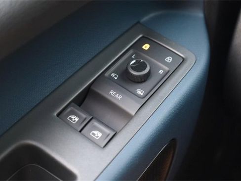 New 2025 Volkswagen ID. Buzz Pro S image 19