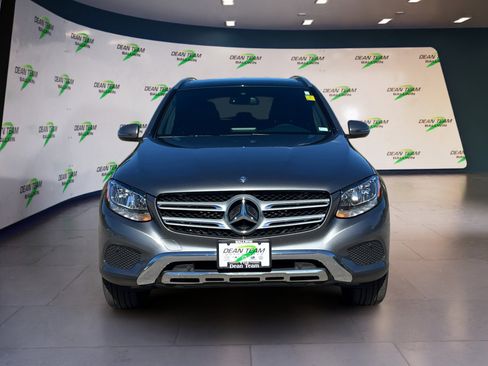 Used 2018 Mercedes-Benz GLC 300 4MATIC image 2