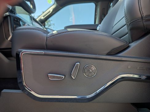 New 2025 Ford F150 Platinum w/ Equipment Group 702A High image 28