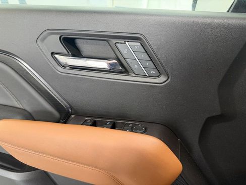 Used 2023 GMC Canyon AT4 w/ AT4 Premium Package AWD/4WD image 14