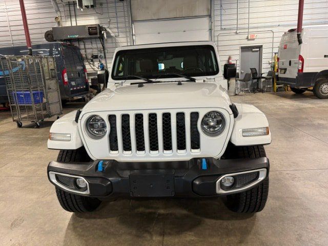 Used 2022 Jeep Wrangler Unlimited Sahara AWD/4WD image 52