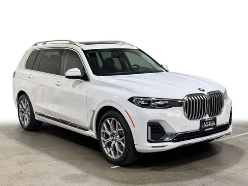 Used 2021 BMW X7 xDrive40i w/ Premium Package AWD/4WD image 3