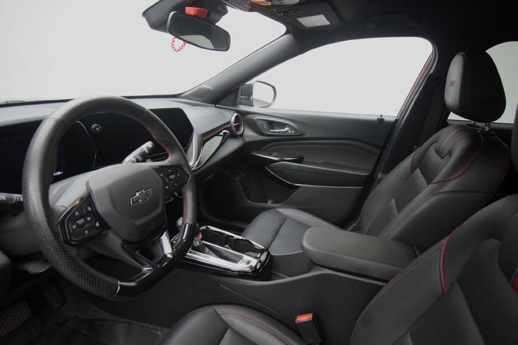 Used 2024 Chevrolet Trax RS w/ Driver Confidence Package FWD image 7