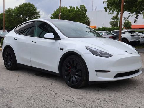 Used 2023 Tesla Model Y Performance AWD/4WD image 56