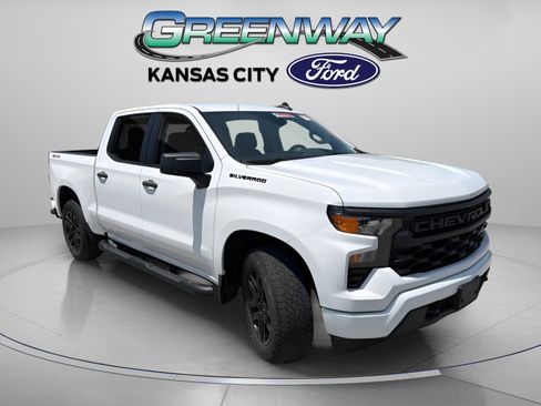 Used 2024 Chevrolet Silverado 1500 Custom w/ Turbomax Blackout Package AWD/4WD image 1