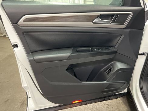 Used 2020 Volkswagen Atlas SEL FWD image 26