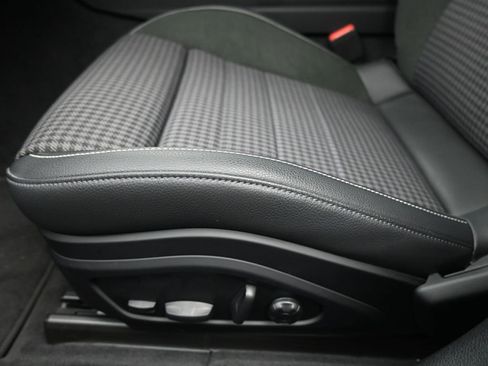 Used 2025 Porsche Panamera 4 image 6