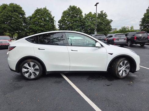 Used 2023 Tesla Model Y Long Range AWD/4WD image 25