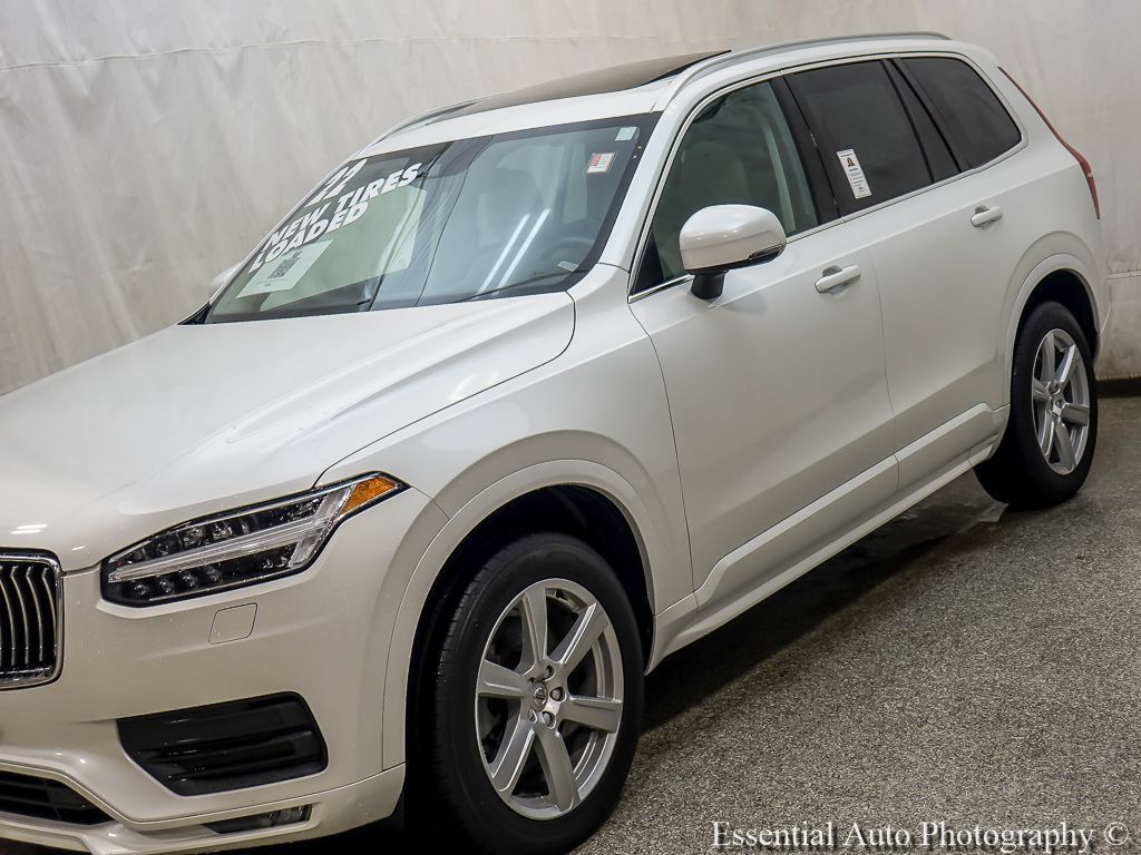 Used 2022 Volvo XC90 T5 Momentum AWD/4WD image 4