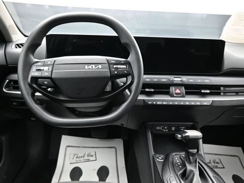 Used 2025 Kia K4 FWD image 14