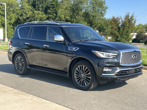 Used 2023 INFINITI QX80 Sensory w/ Cargo Package AWD/4WD image 2