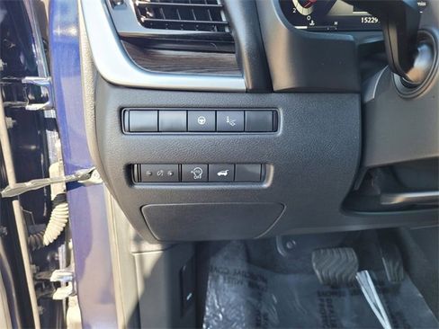 Used 2024 Nissan Rogue Platinum w/ Platinum Premium Package image 22