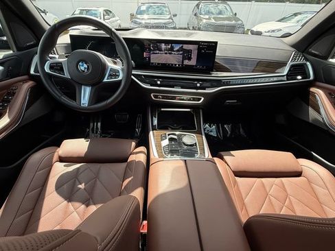 Used 2024 BMW X5 xDrive40i w/ M Sport Package AWD/4WD image 13