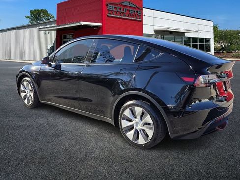 Used 2021 Tesla Model Y Long Range image 3