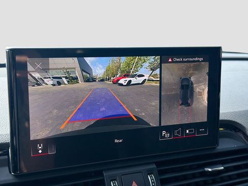 Used 2023 Audi SQ5 Prestige w/ Prestige Package image 32