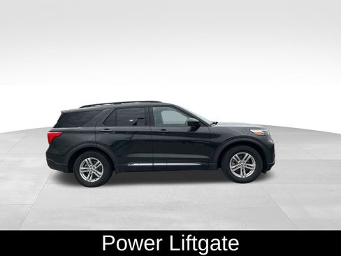 Used 2024 Ford Explorer XLT w/ Equipment Group 202A image 4