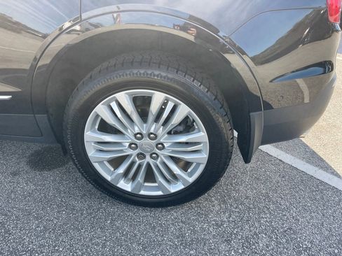 Used 2019 Cadillac XT5 Premium Luxury image 11