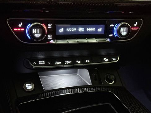 Used 2023 Audi SQ5 Prestige w/ Prestige Package image 35