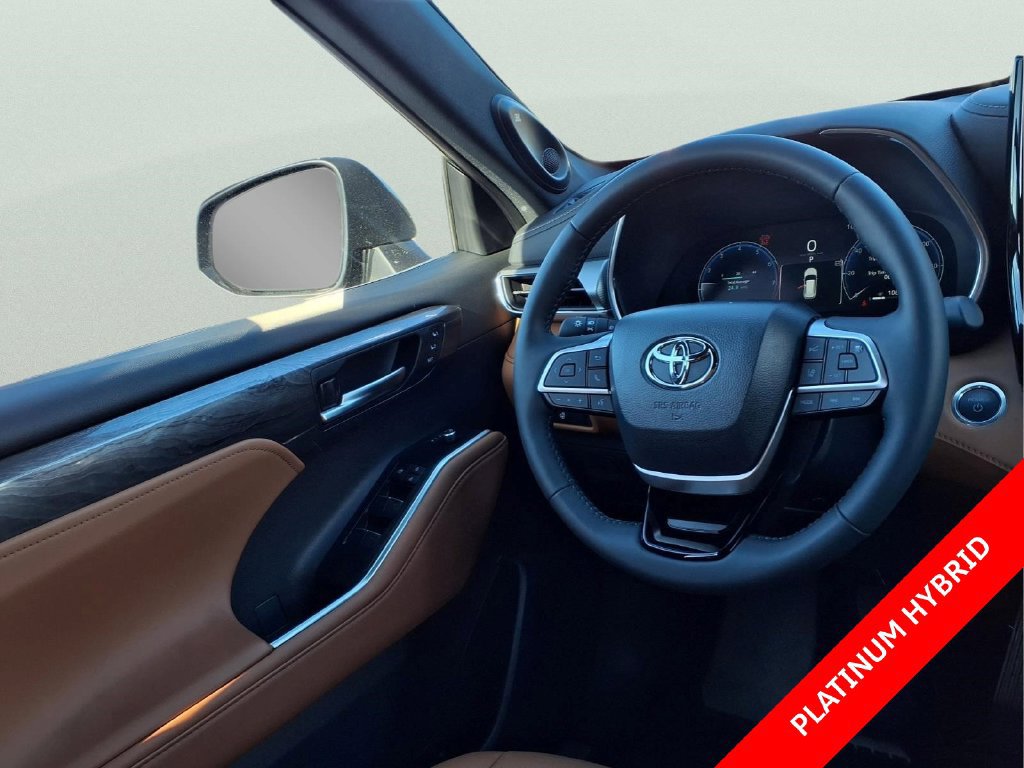 Used 2026 Toyota Highlander Platinum AWD/4WD image 19