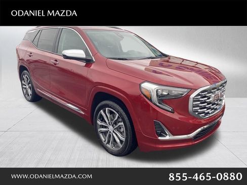 Used 2020 GMC Terrain Denali w/ Denali Premium Package AWD/4WD image 1