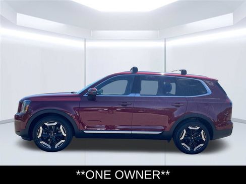 Used 2023 Kia Telluride EX w/ EX Captain's Chair Package AWD/4WD image 2