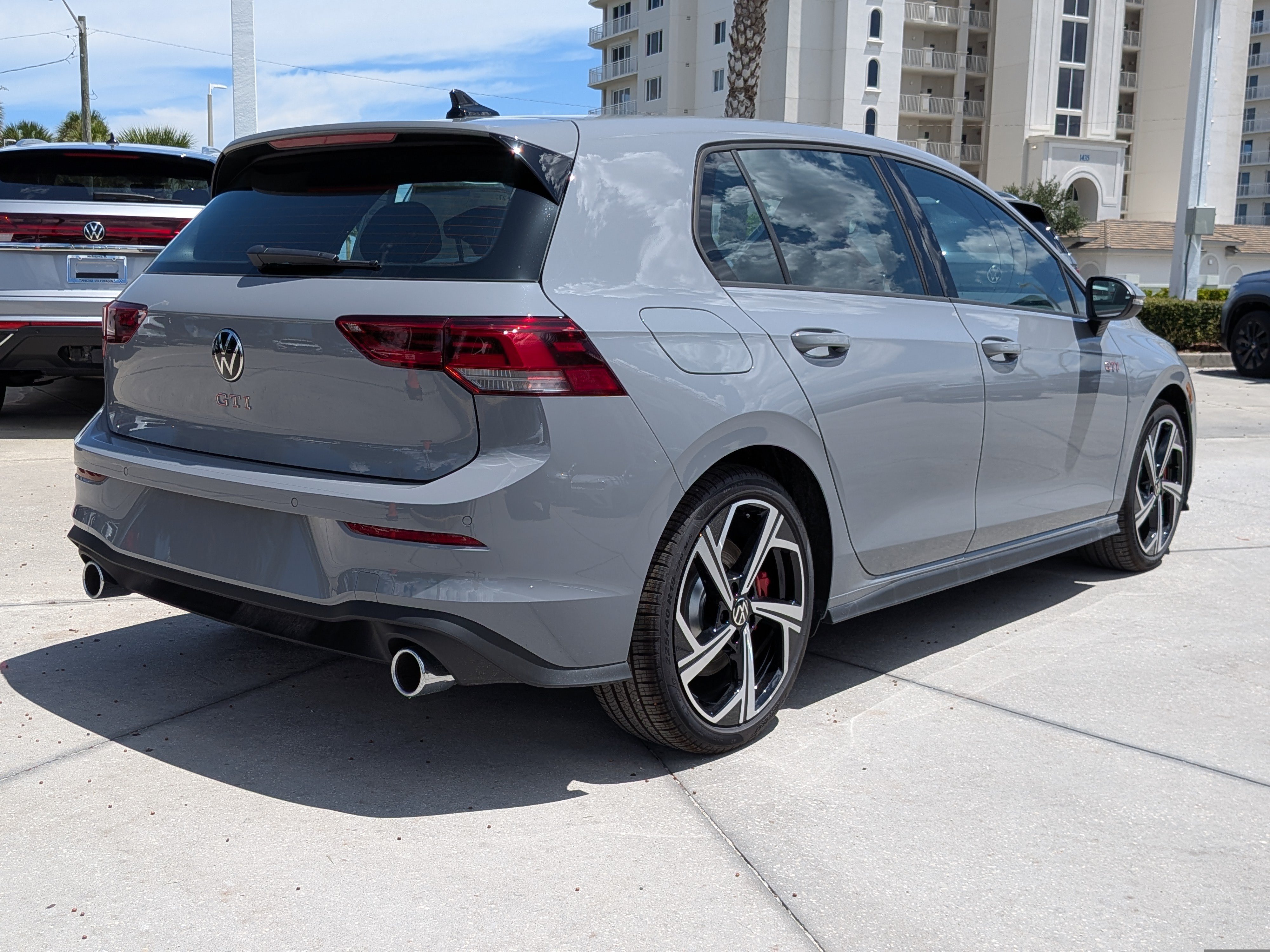 New 2026 Volkswagen GTI SE FWD image 3