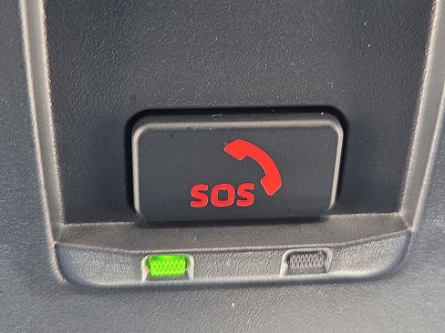 Used 2025 Toyota Camry SE image 22