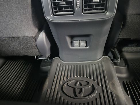 New 2025 Toyota RAV4 XLE image 33
