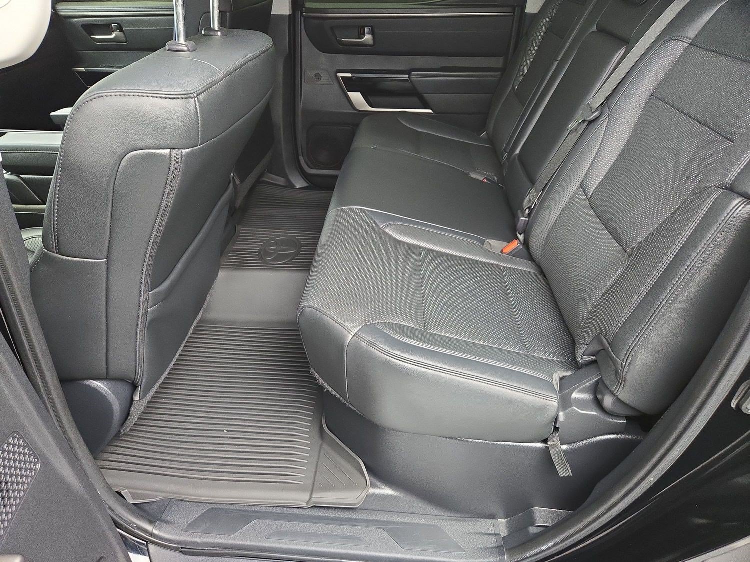 Used 2023 Toyota Tundra Limited w/ TRD Off-Road Package AWD/4WD image 17
