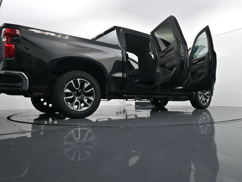 Used 2022 Chevrolet Silverado 1500 LT AWD/4WD image 43