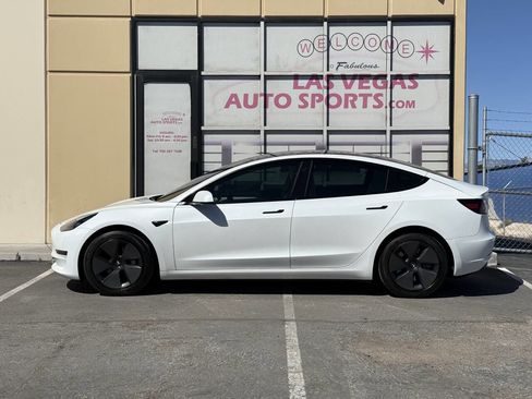Used 2023 Tesla Model 3 Standard Range image 5