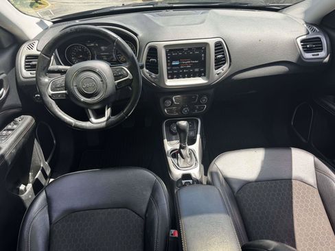 Used 2020 Jeep Compass Latitude w/ Popular Equipment Group AWD/4WD image 14