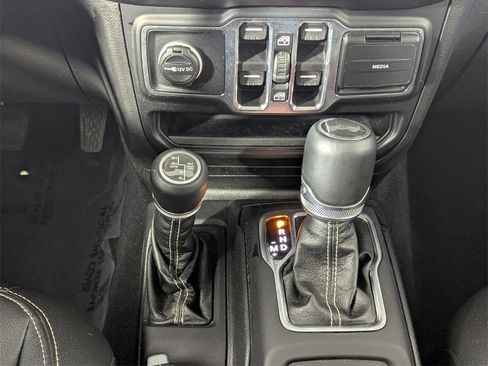 Used 2022 Jeep Wrangler Unlimited Sahara w/ Cold Weather Group image 20