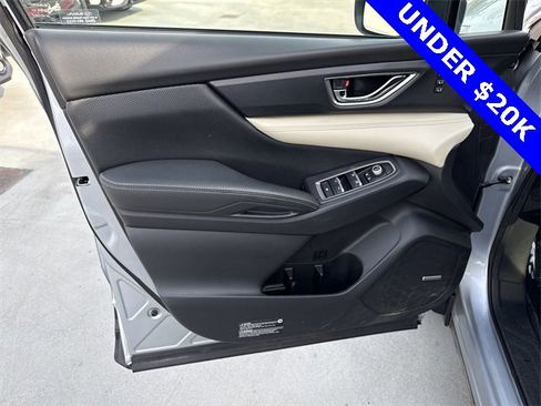 Used 2021 Subaru Ascent Limited w/ Technology Package image 8