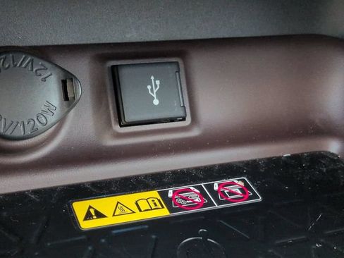 Certified 2022 Toyota RAV4 Limited AWD/4WD image 23