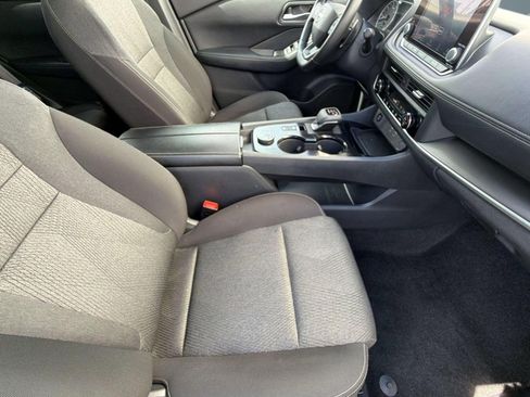 Used 2025 Nissan Rogue SV AWD/4WD image 27