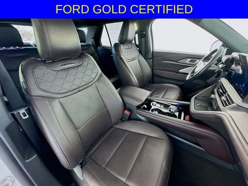 Used 2025 Ford Explorer Platinum w/ LUX Leather Package image 31
