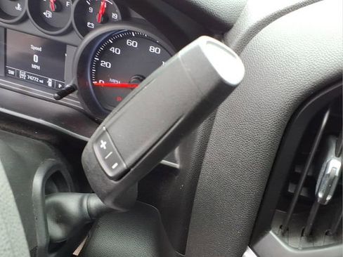 Used 2020 Chevrolet Silverado 1500 Custom w/ Custom Value Package image 11