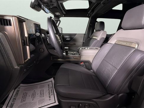 Certified 2025 GMC Hummer EV 2X w/ LPO, Cargo Utility Package image 17