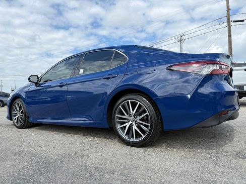 Used 2024 Toyota Camry XLE FWD image 6