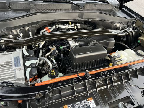 Used 2023 Ford Explorer Limited w/ Hybrid Equipment Group 310A image 28